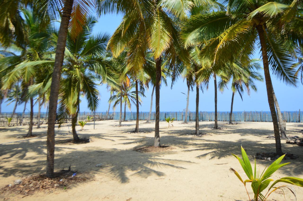 Half Moon Beach Resort Addaippallam Dış mekan fotoğraf